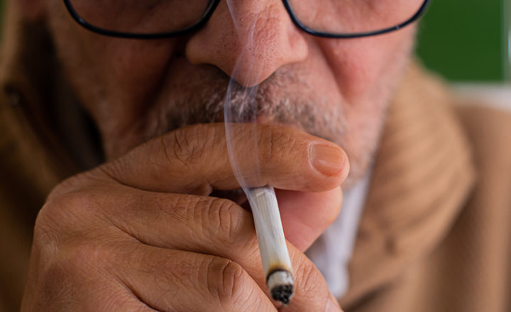 La fumée et le tabac nuit à la santé des yeux
