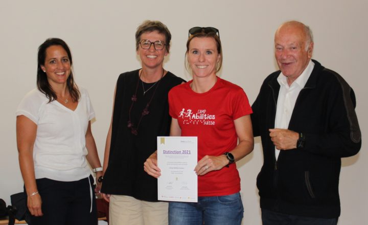 Daniela Specht et Roger Darioli de Mon Equilibre, Valérie Caron du Département de Pédagogie Spécialisée Université de Fribourget Béatrice Aenishanslin Mamin, ergothérapeute au CPHV