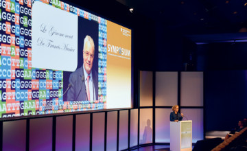Image du Professeur Francis Munier à l'écran lors du congrès en son honneur pour l'article "Rayonner"