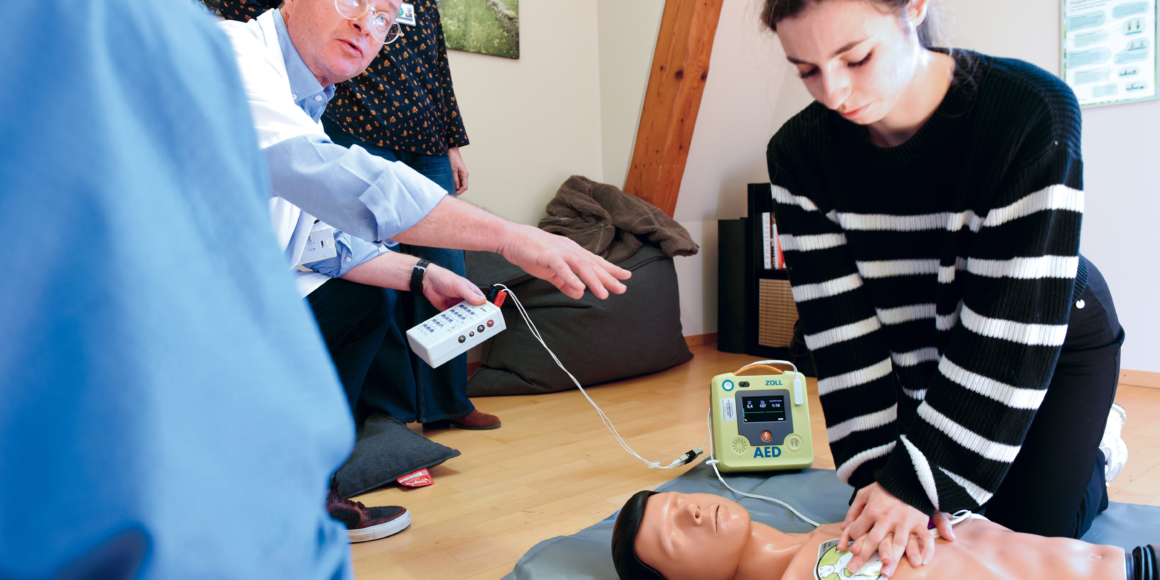 Cours de sensibilisation à la réanimation pour les collaborateurs de l'Hôpital