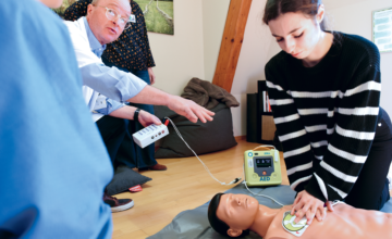Cours de sensibilisation à la réanimation pour les collaborateurs de l'Hôpital